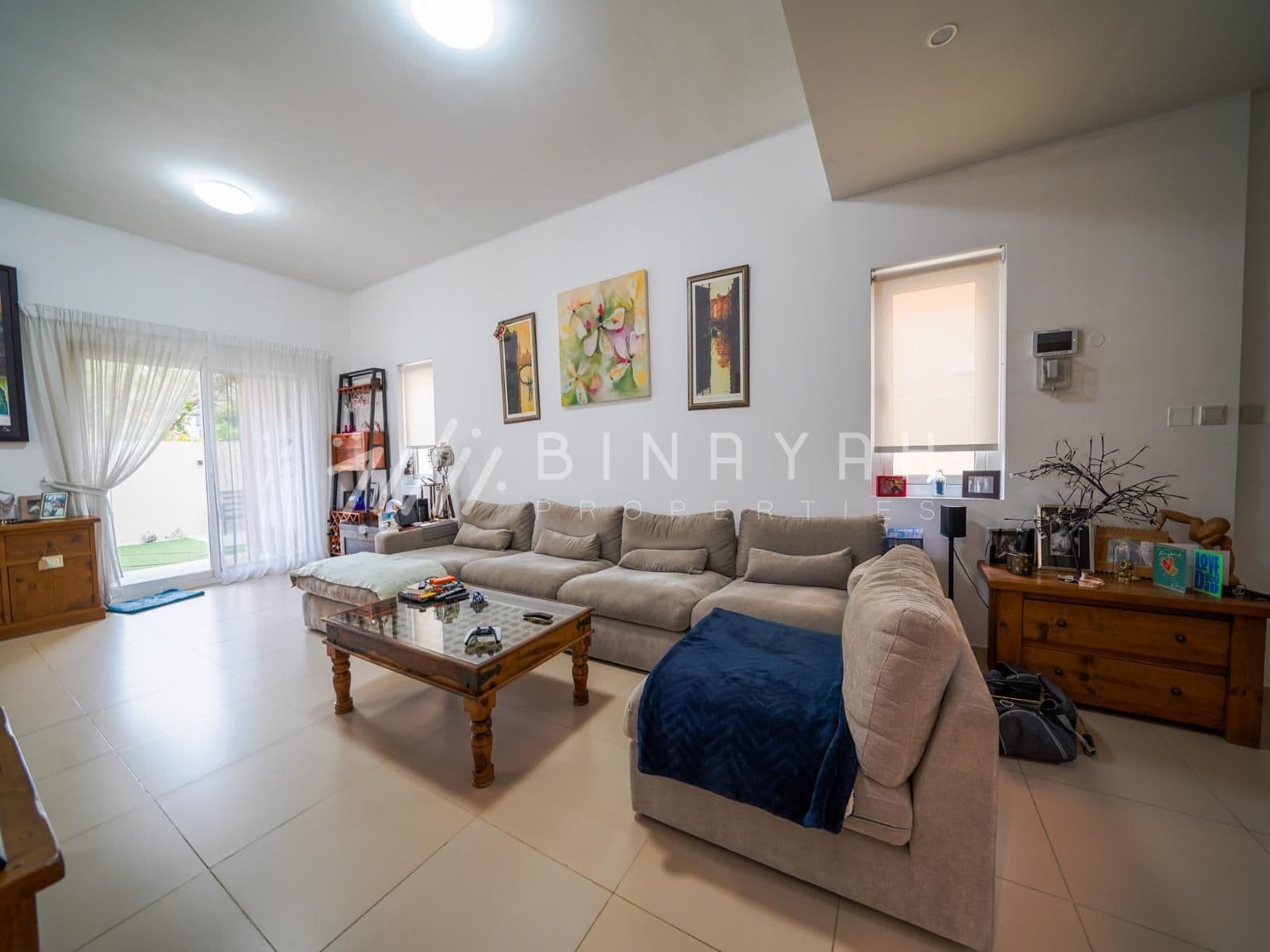 Single Row Landscaped Prime Location - 6