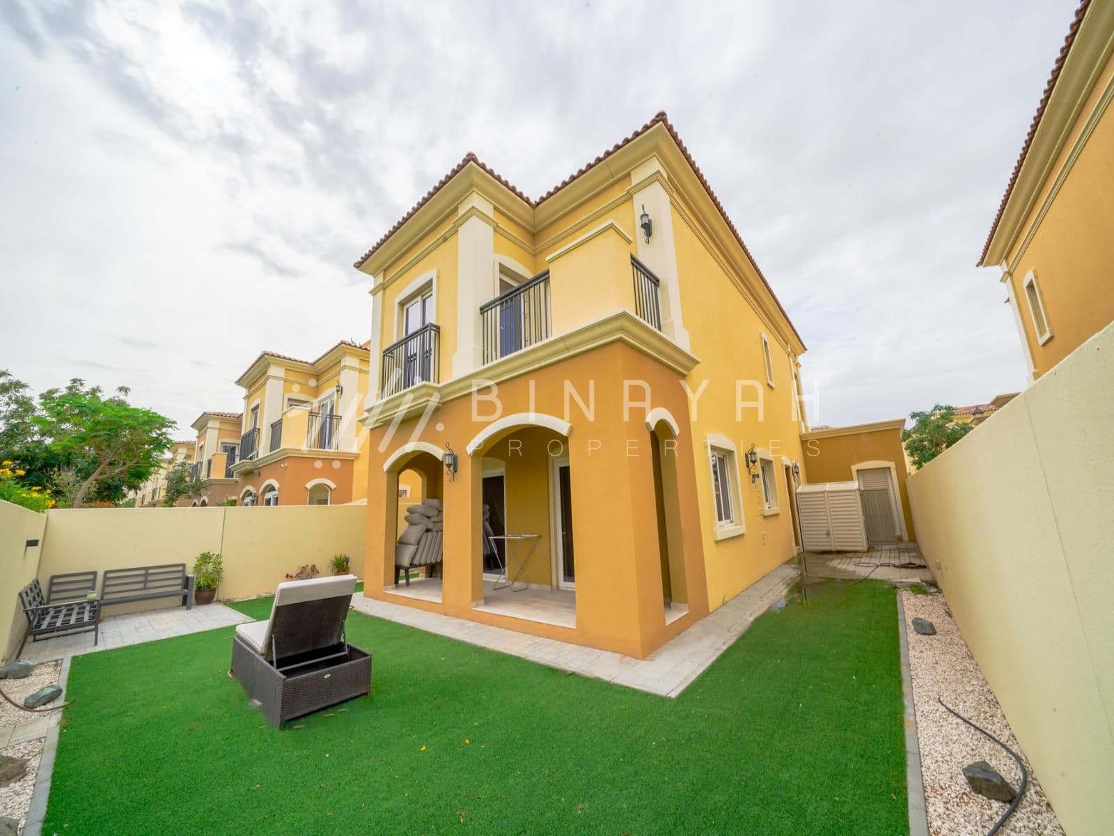 Single Row Landscaped Prime Location