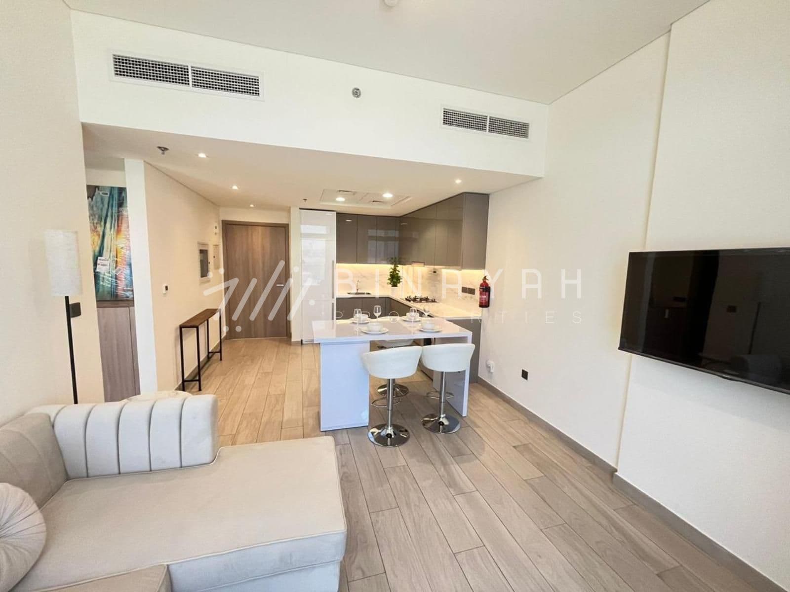 Spacious Layout Lagoon View Vacant Soon