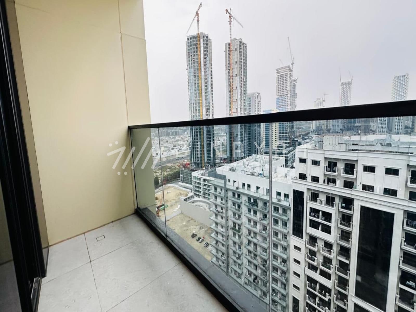 Brand New 1 Br Fully Furnished High Floor
